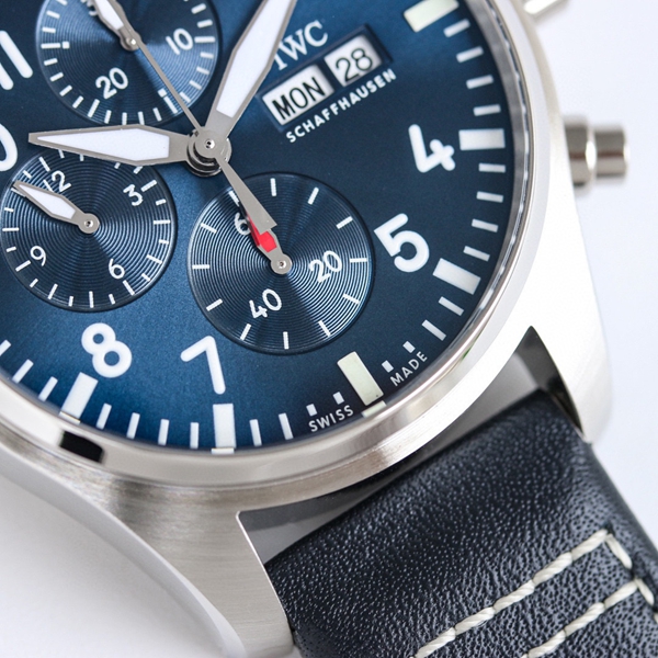 アイ・ダブリュー・シー細部ディテール